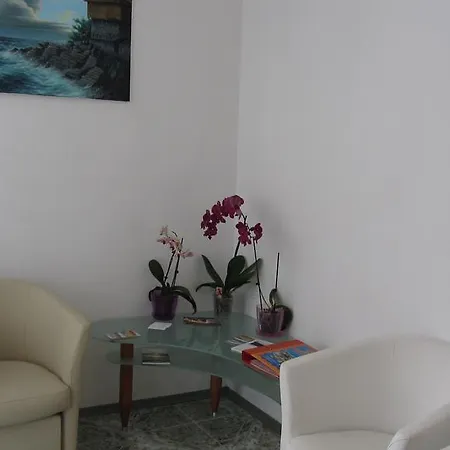 Poseidon Family Hotell 3*