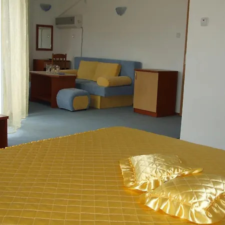 Hotell Poseidon Family 3*